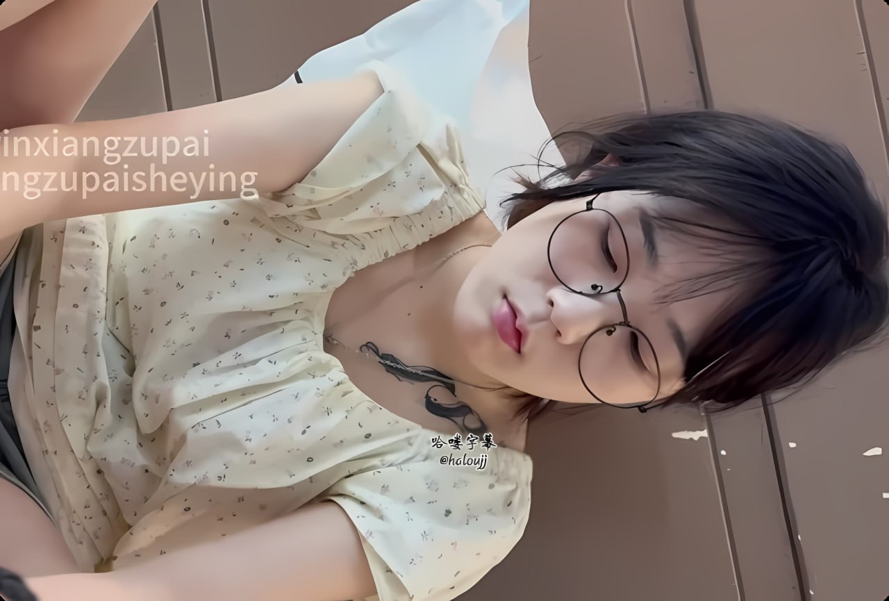 b8yy午夜场,メイリン モデルコレクション メ,观看免费无删减完整版高清在线观看